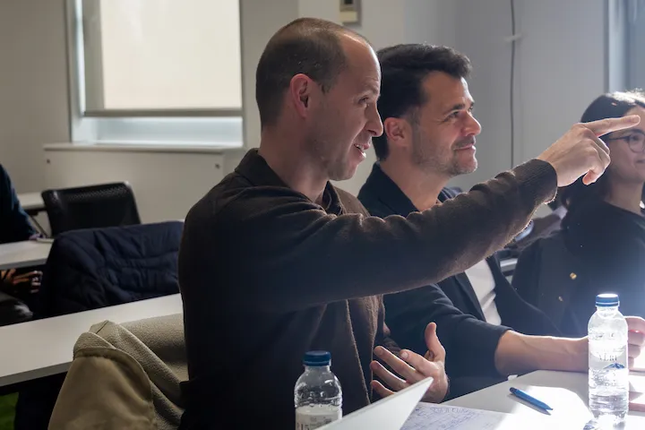 Fito Florensa junto a Jesús Oliver en el Tribunal del Johan Cruyff Institute